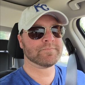 Meet your Posher, Bradley